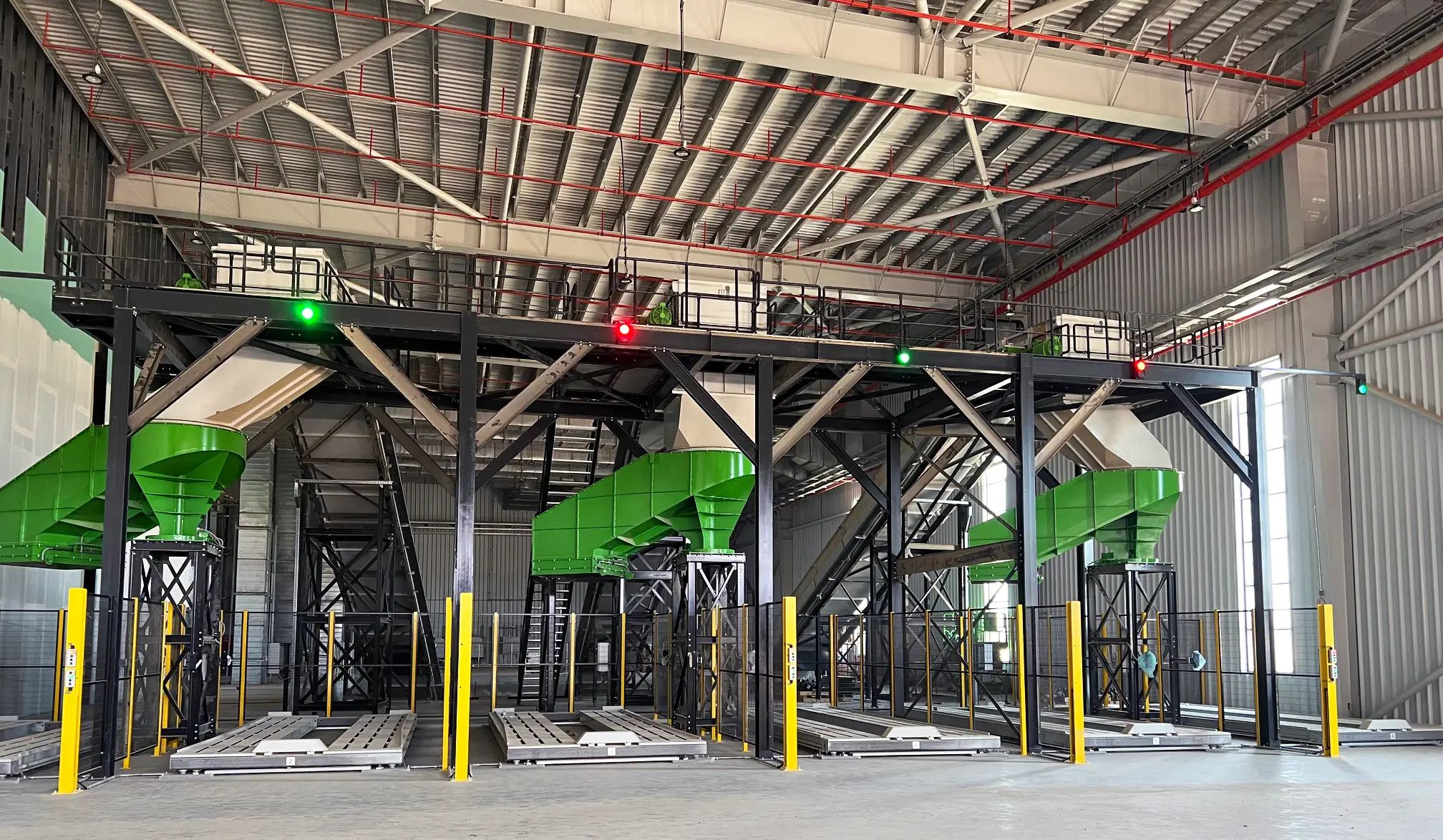 Industriehalle mit Wägeanlage
