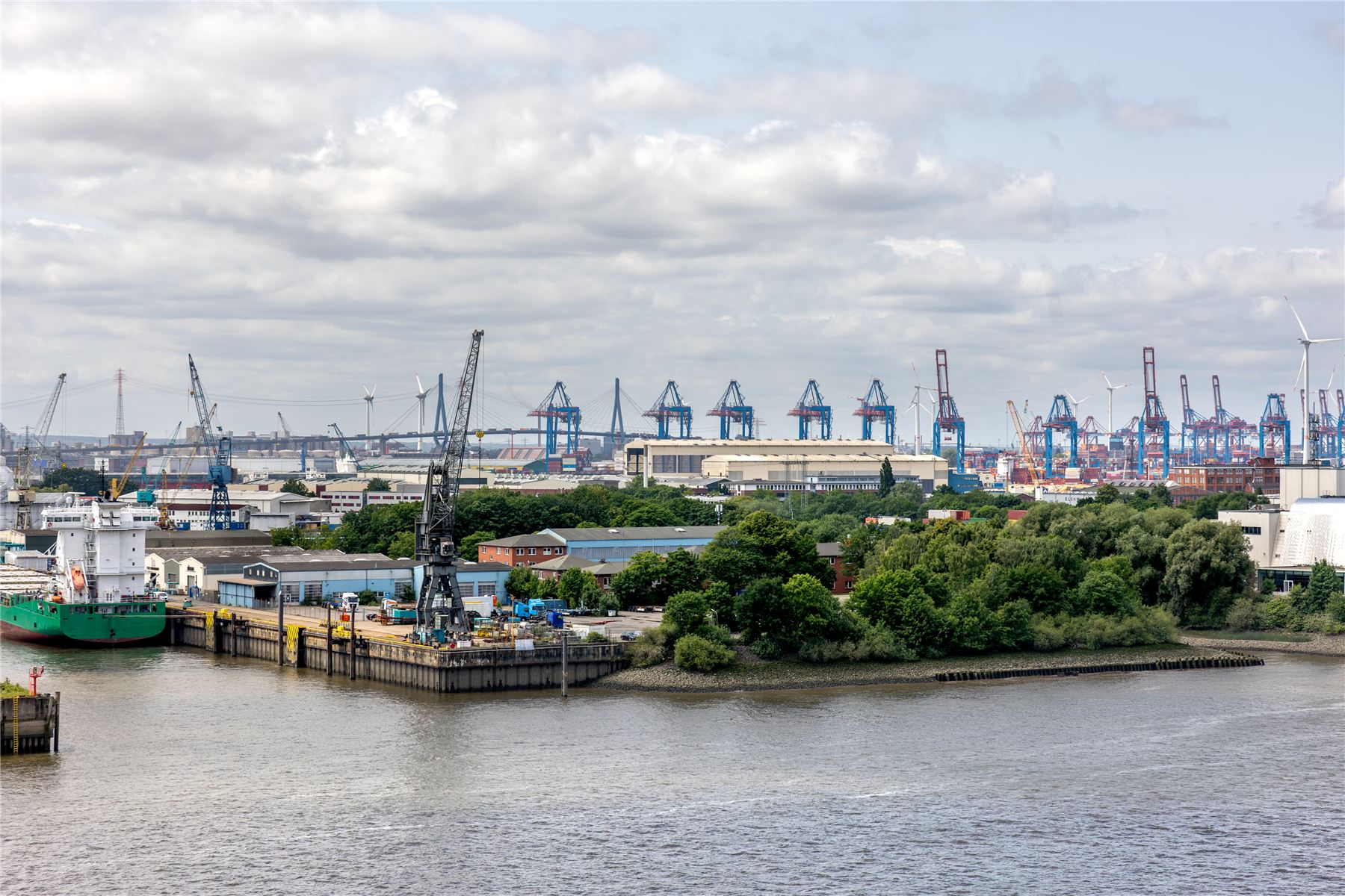 Hamburger Hafen mit Containerterminals